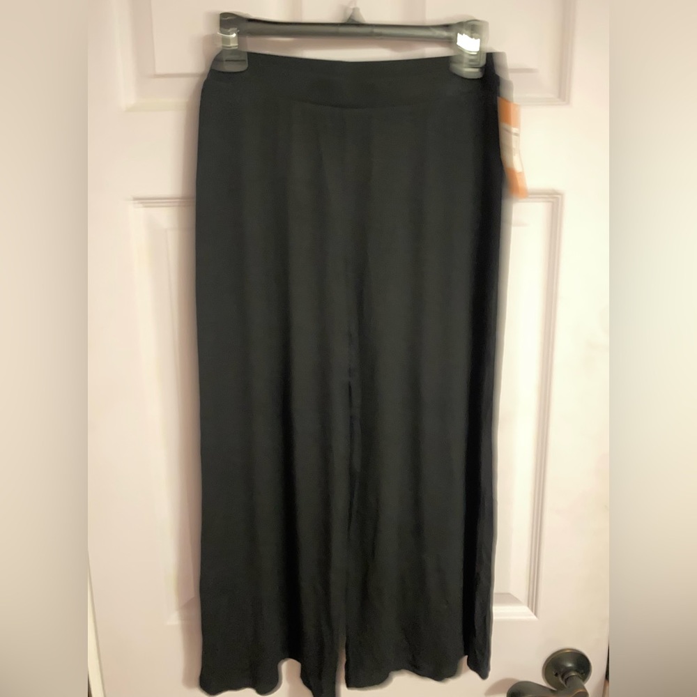brand new pants size M